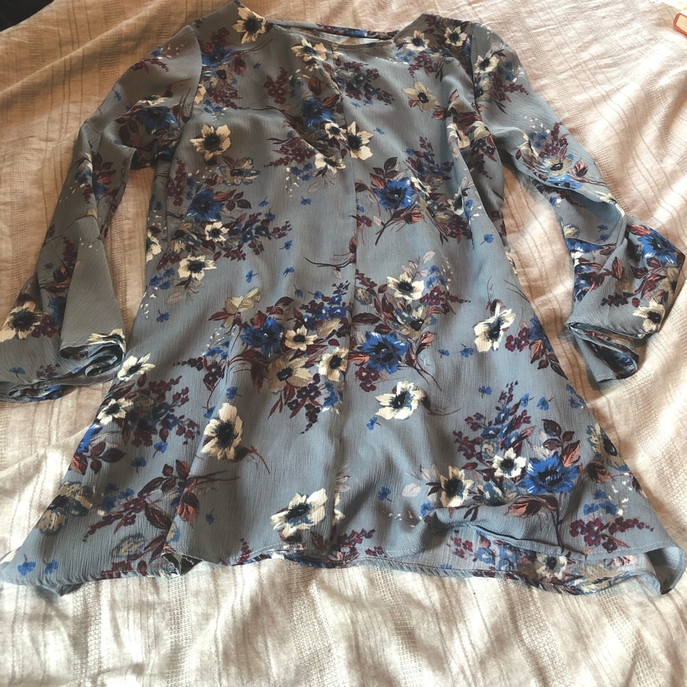 Seven Forty Two Blue Floral Bell Sleeve Minidress